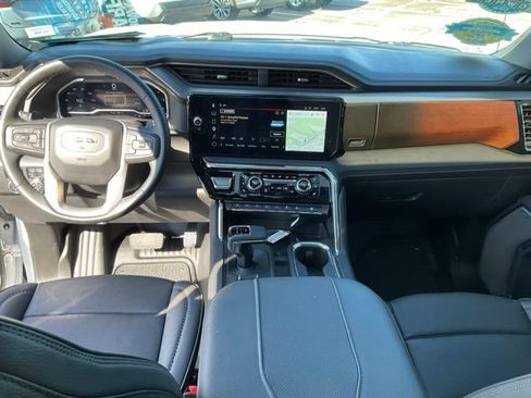 Used 2024 GMC Sierra 1500 Denali w/ Denali Reserve Package AWD/4WD image 4