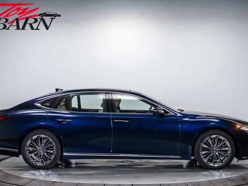Used 2022 Lexus LS 500 AWD w/ Luxury Package image 6