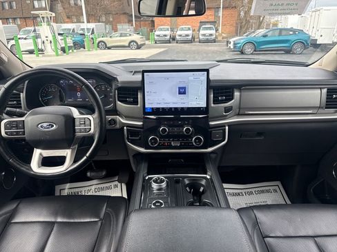 Used 2024 Ford Expedition Max XLT image 21