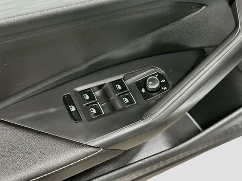 Used 2025 Volkswagen Jetta Sport FWD image 15