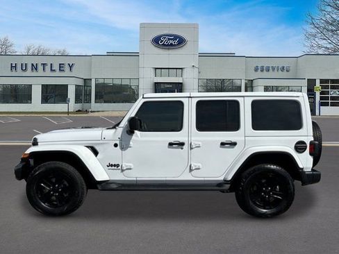 Used 2021 Jeep Wrangler Unlimited Sahara AWD/4WD image 6