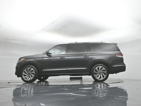 Used 2023 Lincoln Navigator L Reserve AWD/4WD image 56