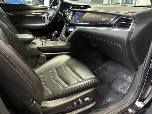 Used 2020 Cadillac XT6 Premium Luxury w/ Platinum Package image 26