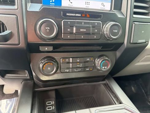 Used 2017 Ford F150 XL w/ Equipment Group 101A Mid RWD image 23