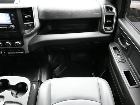 Used 2024 RAM 2500 Tradesman w/ Chrome Appearance Group AWD/4WD image 38