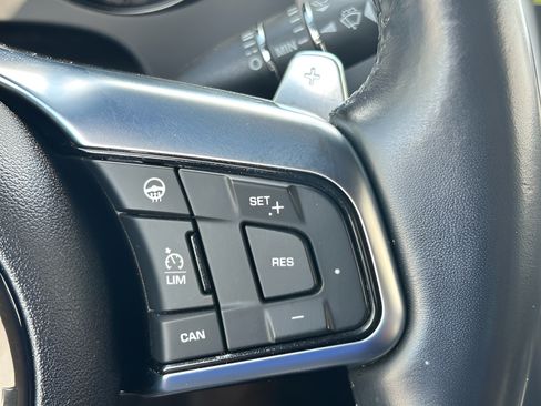 Used 2019 Jaguar F-TYPE Coupe RWD image 19