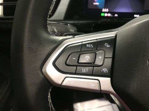 Used 2025 Volkswagen Atlas Cross Sport SE w/ Panoramic Sunroof Package AWD/4WD image 22