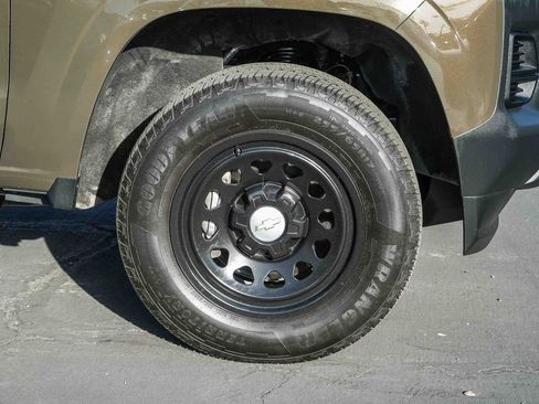 Used 2023 Chevrolet Colorado W/T RWD image 10