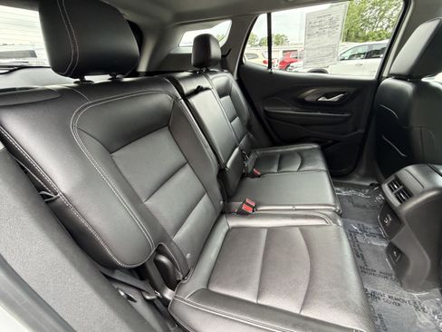 Used 2022 GMC Terrain SLT AWD/4WD image 18