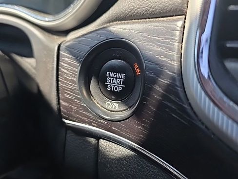 Used 2018 Jeep Grand Cherokee Summit AWD/4WD image 5