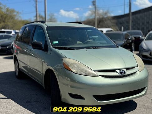 Used 2007 Toyota Sienna CE FWD image 2