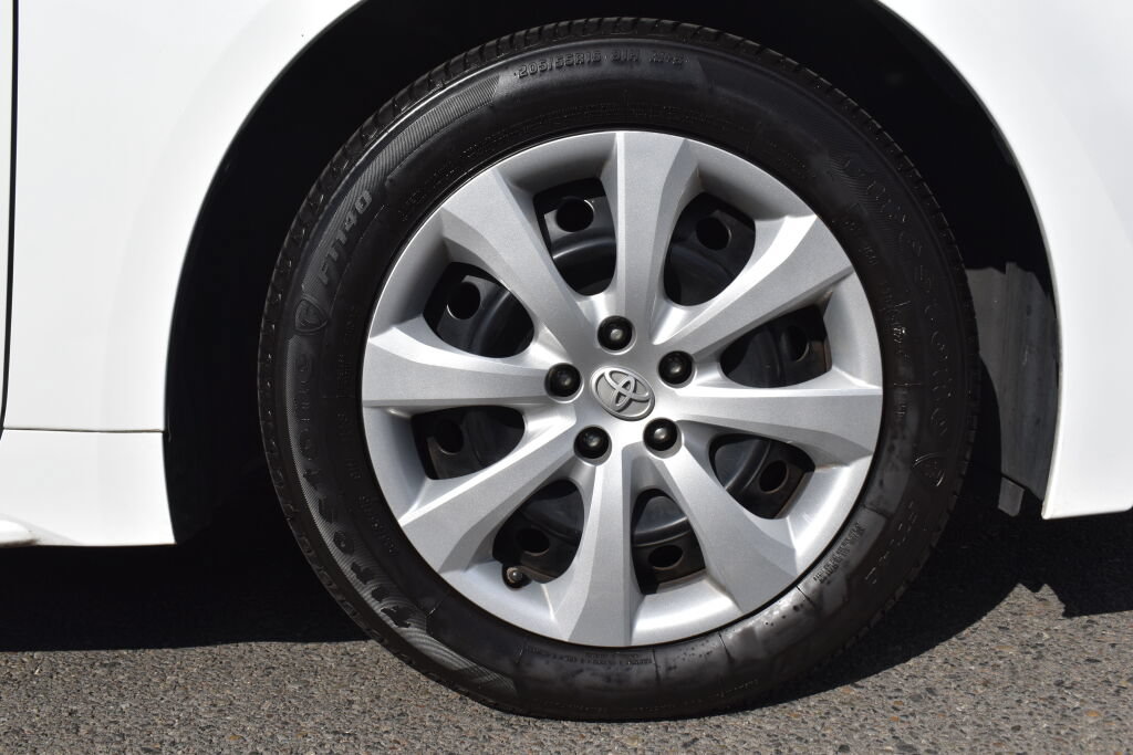 Certified 2021 Toyota Corolla LE w/ Carpet Mat Package (TMS) FWD image 28