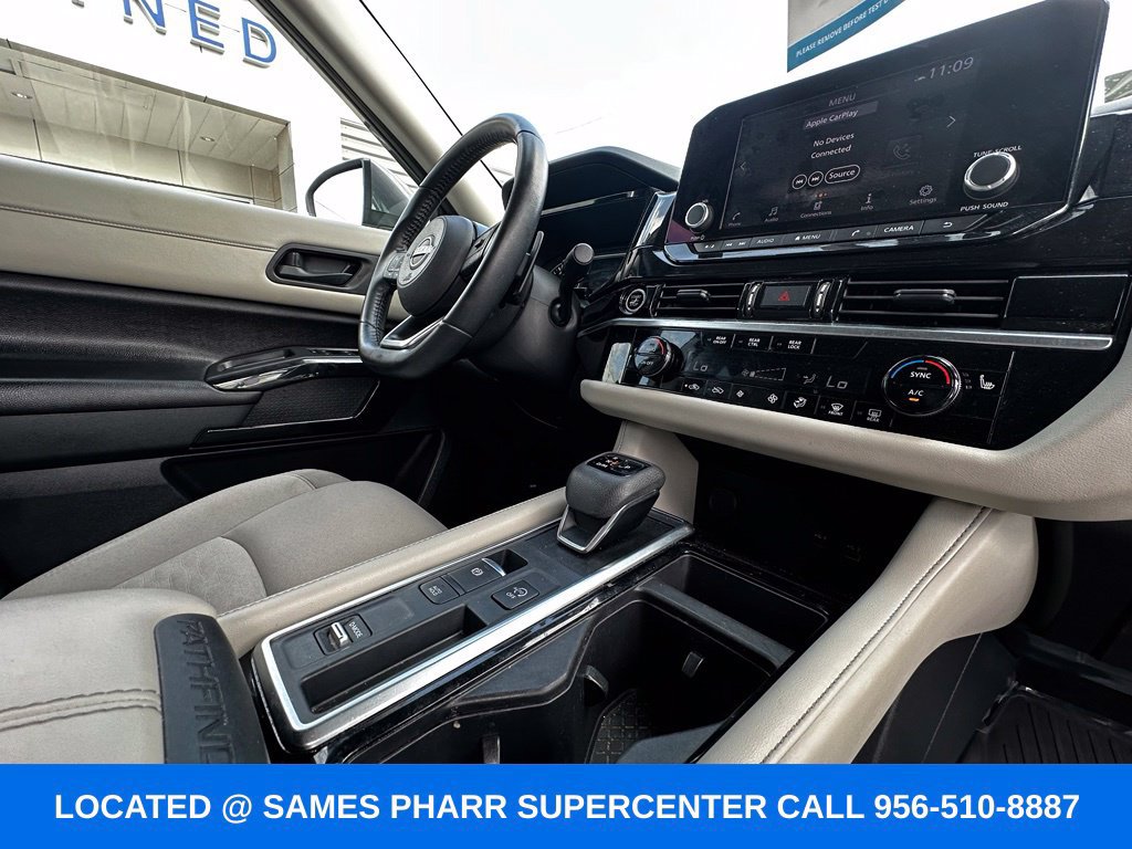 Used 2024 Nissan Pathfinder SV FWD image 29