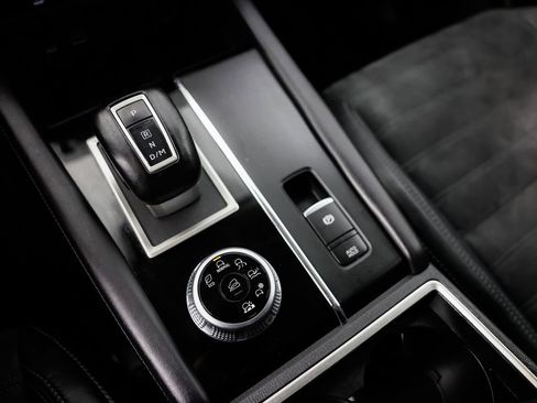 Used 2022 Mitsubishi Outlander SE image 32