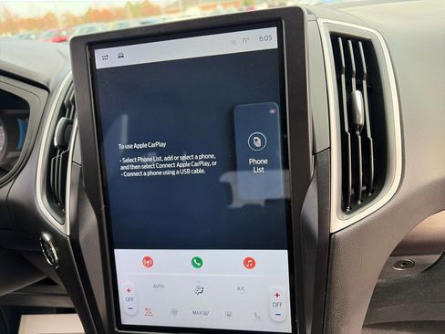 Used 2024 Ford Edge SEL w/ Convenience Package image 13