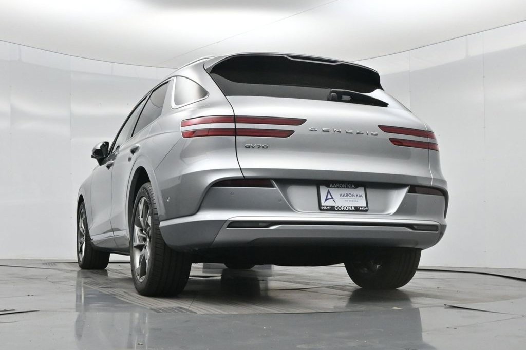 Used 2025 Genesis Electrified GV70 w/ Prestige Package AWD/4WD image 22