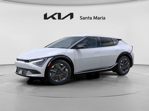 New 2025 Kia EV6 Light image 3