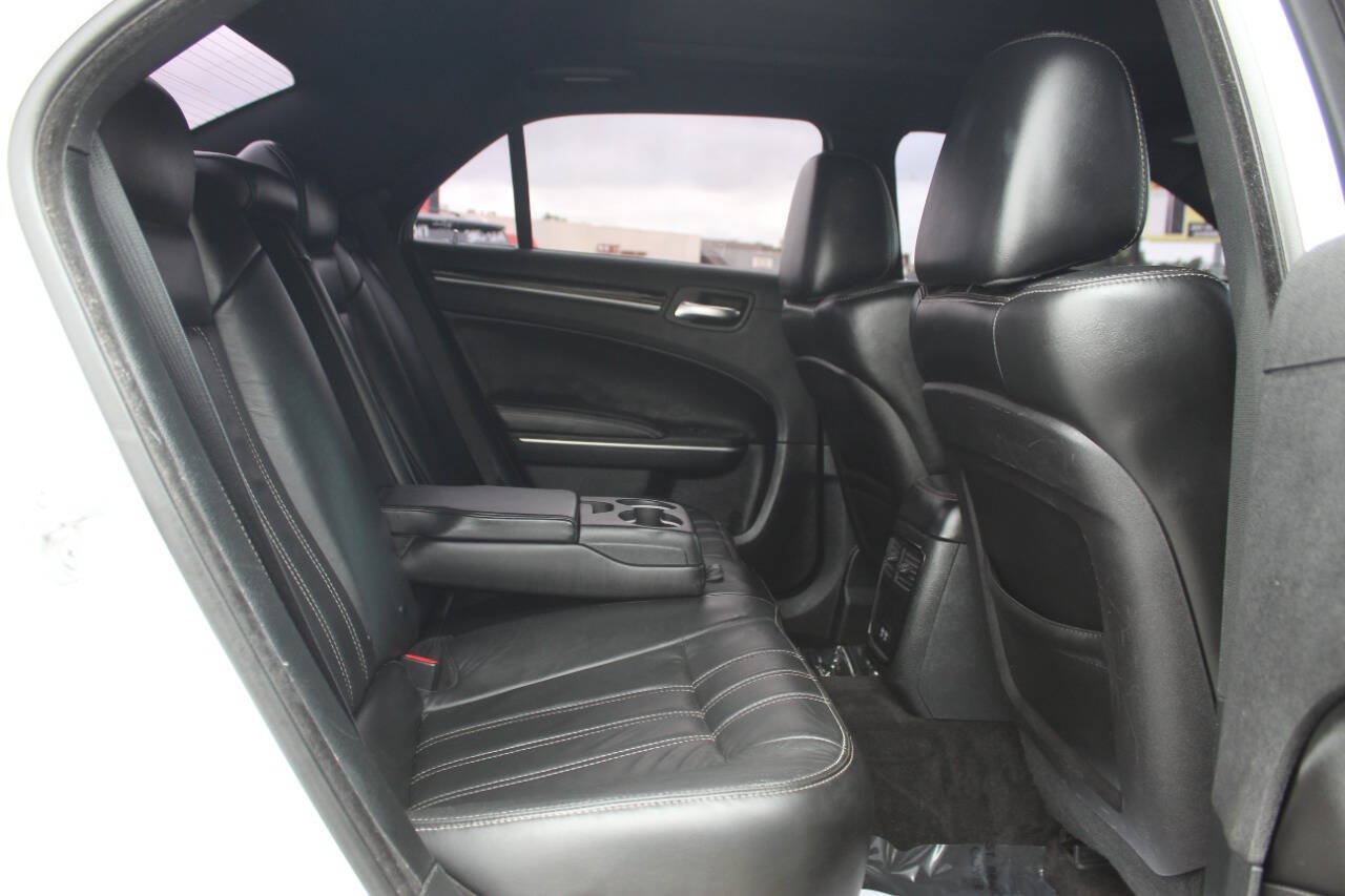 Used 2018 Chrysler 300 S w/ 300S Premium Group AWD/4WD image 11