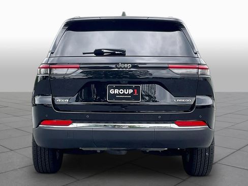 Used 2023 Jeep Grand Cherokee Laredo AWD/4WD image 4