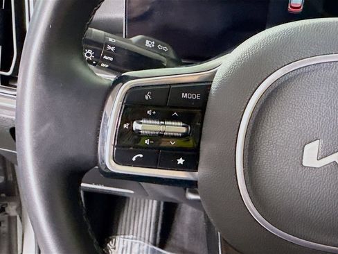 Used 2025 Kia Sorento S AWD/4WD image 21