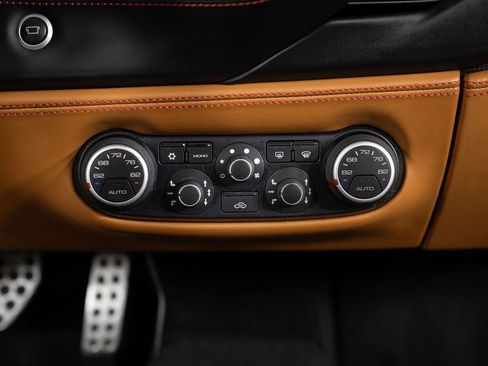 Used 2017 Ferrari 488 Spider RWD image 35