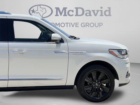 Used 2022 Lincoln Navigator Reserve RWD image 34