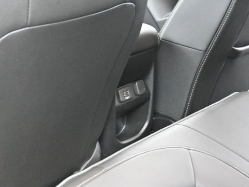 Used 2022 GMC Canyon Denali image 30