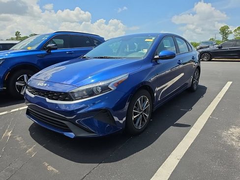 Certified 2023 Kia Forte LXS w/ LXS Technology Package FWD image 4