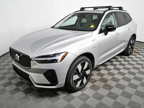 Used 2025 Volvo XC60 T8 Plus w/ Protection Package Premier AWD/4WD image 32