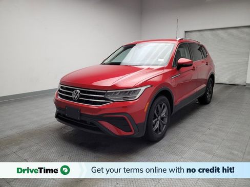 Used 2022 Volkswagen Tiguan SE FWD image 1