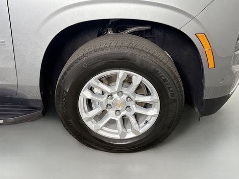 Used 2025 Chevrolet Tahoe LT AWD/4WD image 32