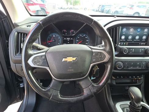 Used 2022 Chevrolet Colorado LT w/ Safety Package RWD image 16