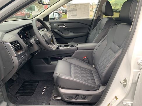 New 2026 Nissan Rogue Platinum image 19