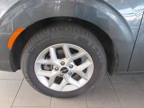 Used 2024 Kia Soul LX w/ Option Group 015 image 12