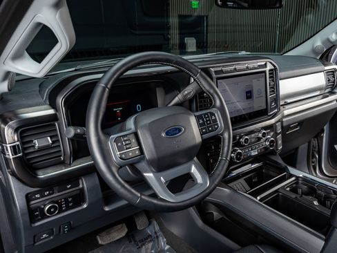 Used 2024 Ford F350 Lariat w/ FX4 Off-Road Package image 18