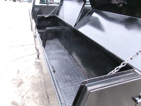 Used 2006 Chevrolet Silverado 2500 W/T w/ Skid Plate Package image 10