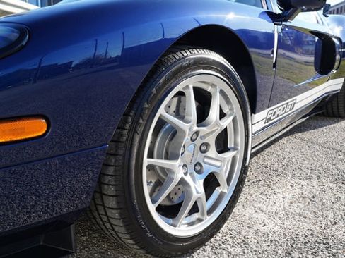 Used 2005 Ford GT image 15