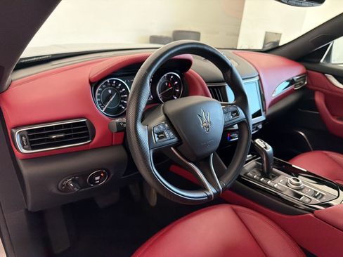 Used 2022 Maserati Levante Modena AWD/4WD image 4