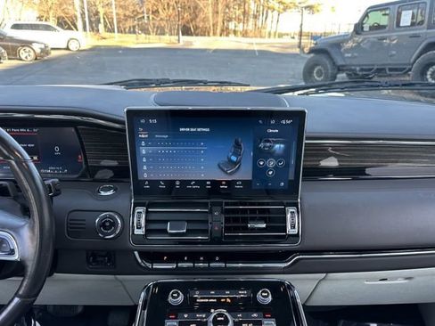 Used 2023 Lincoln Navigator Black Label AWD/4WD image 17