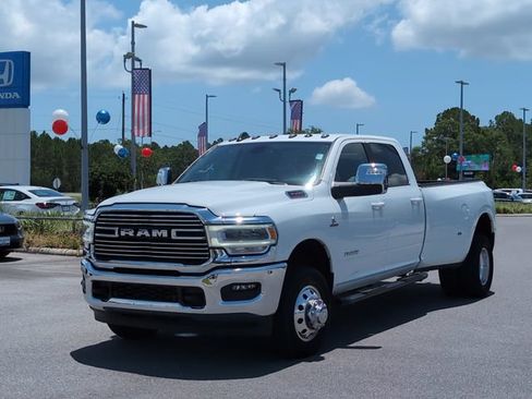 Used 2024 RAM 3500 Laramie AWD/4WD image 9
