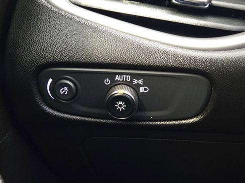 Used 2018 Chevrolet Malibu LS image 21