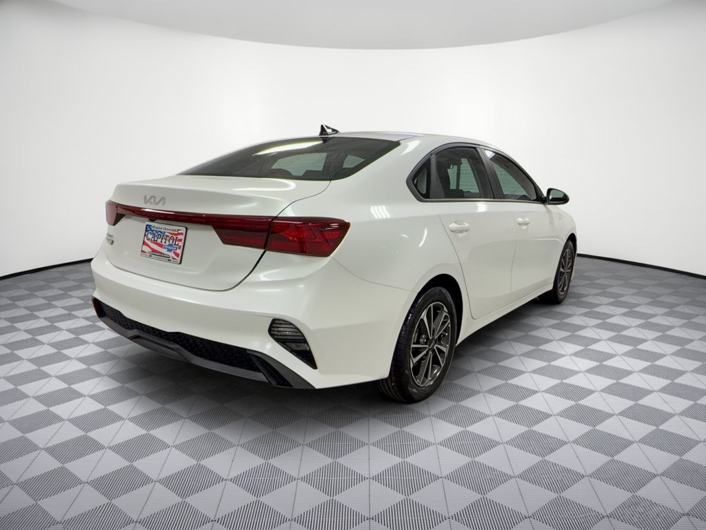 Used 2023 Kia Forte LXS w/ LXS Technology Package FWD image 9