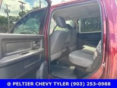 Used 2018 RAM 2500 Tradesman w/ Chrome Appearance Group AWD/4WD image 11
