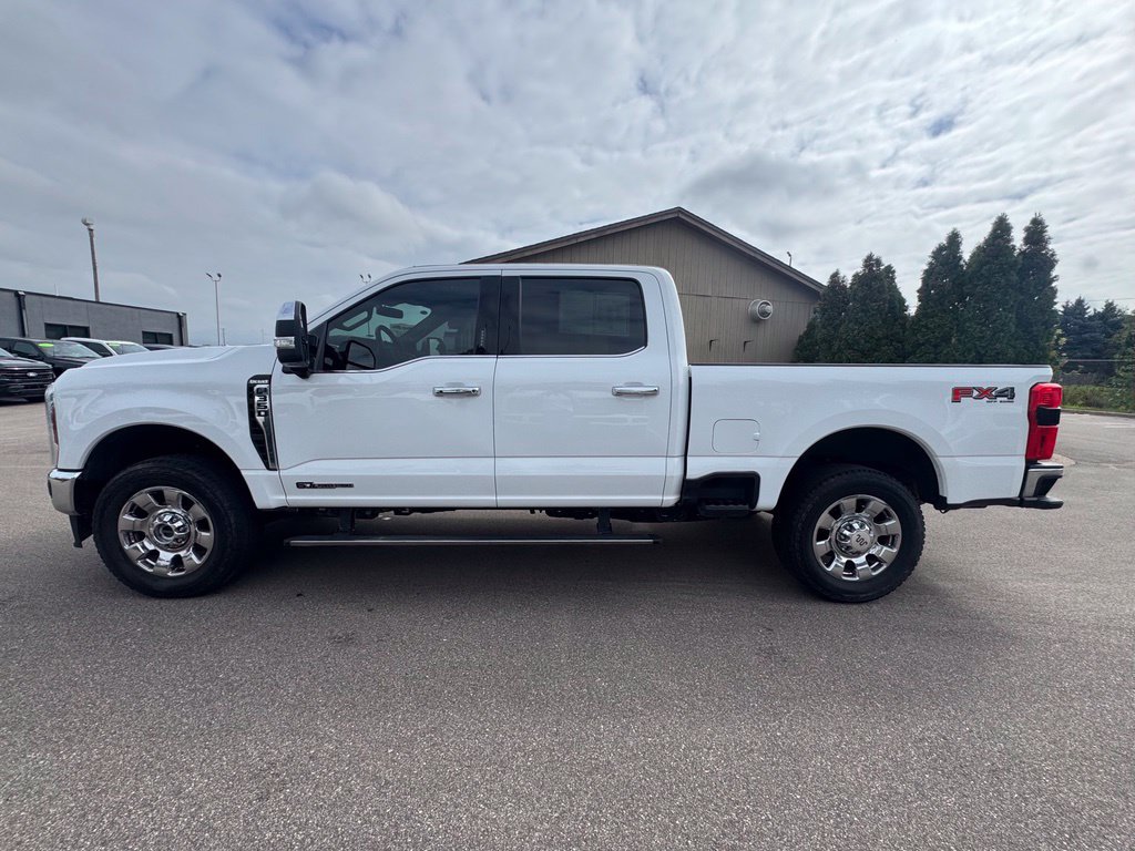 Used 2024 Ford F350 4x4 Crew Cab Super Duty image 16