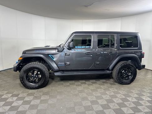 Used 2024 Jeep Wrangler Unlimited image 6