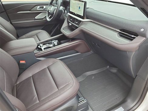 New 2026 Ford Explorer Platinum image 27