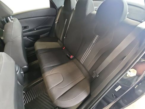 Used 2025 Hyundai Elantra SEL FWD image 13