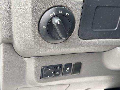 Used 2020 Nissan NV 2500 S RWD image 24
