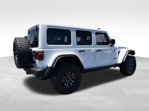 Used 2024 Jeep Wrangler Unlimited Rubicon AWD/4WD image 11