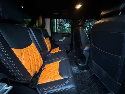 Used 2018 Jeep Wrangler Unlimited Sport S image 36